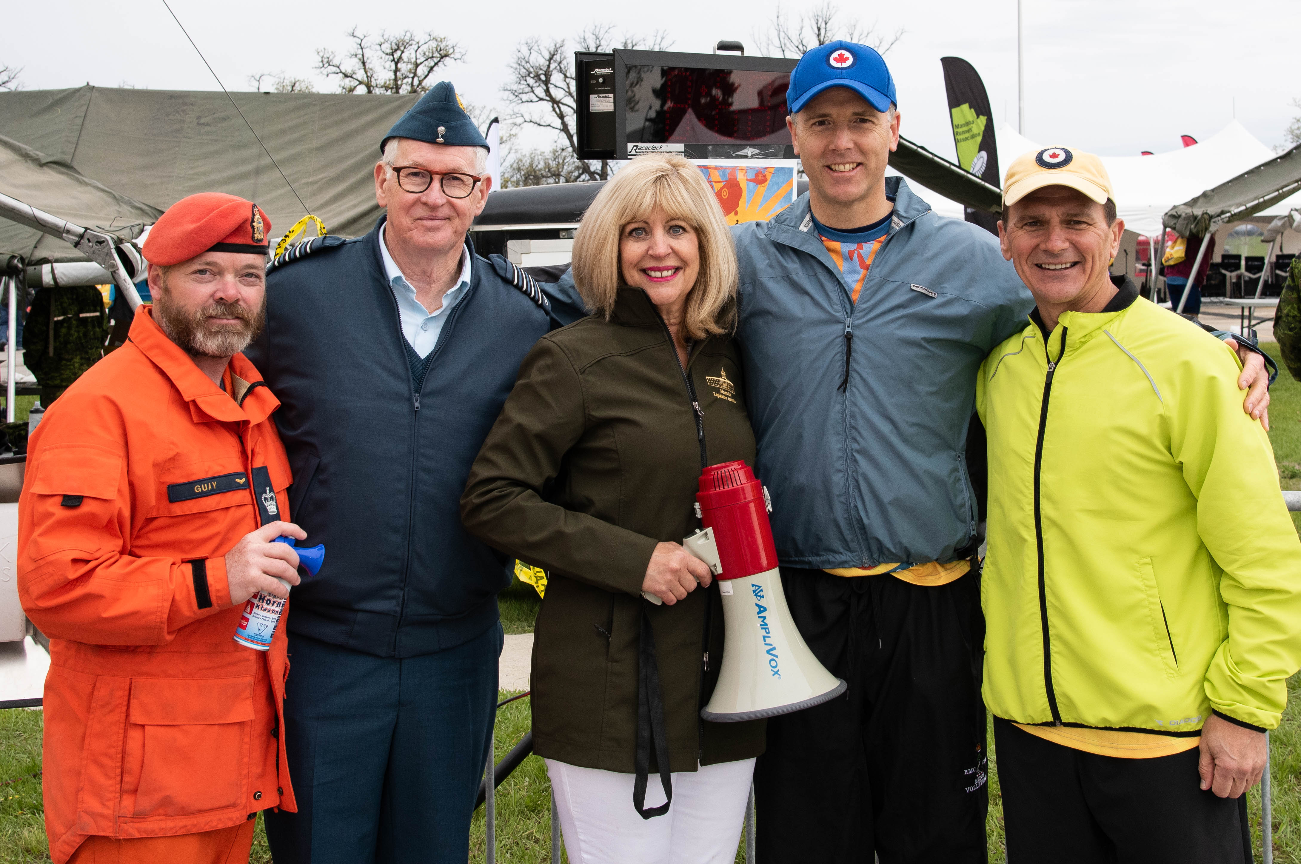Honorary Colonel Stuart Murray, second from left, with the team starting the RCAF Run in 2019. With him are Warrant Officer Dwayne Guay, Cathy Cox, Manitoba Minister of Sport Culture and Heritage, Lieutenant General Al Meinzinger, Commander of the RCAF, and Chief Warrant Officer Denis Gaudreault, RCAF Chief Warrant Officer. PHOTO: Master Corporal Justin Ancelin